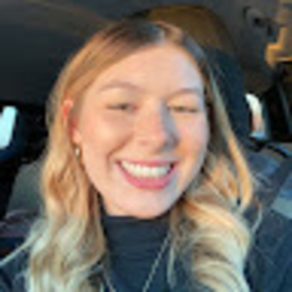 Meet your Posher, Alexandrea